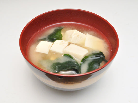 豆腐とわかめの味噌汁